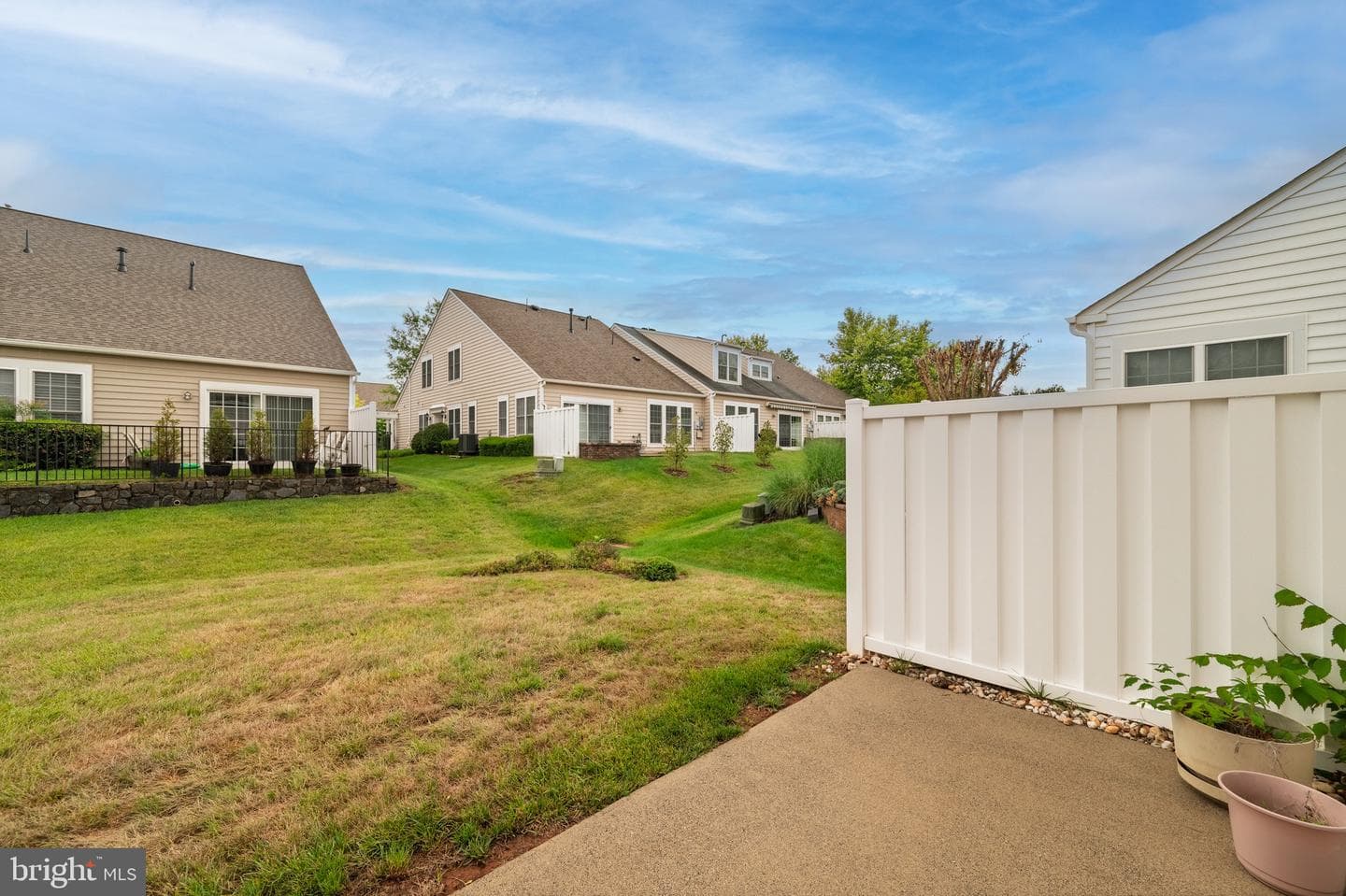 44397 Maltese Falcon Square photo 52