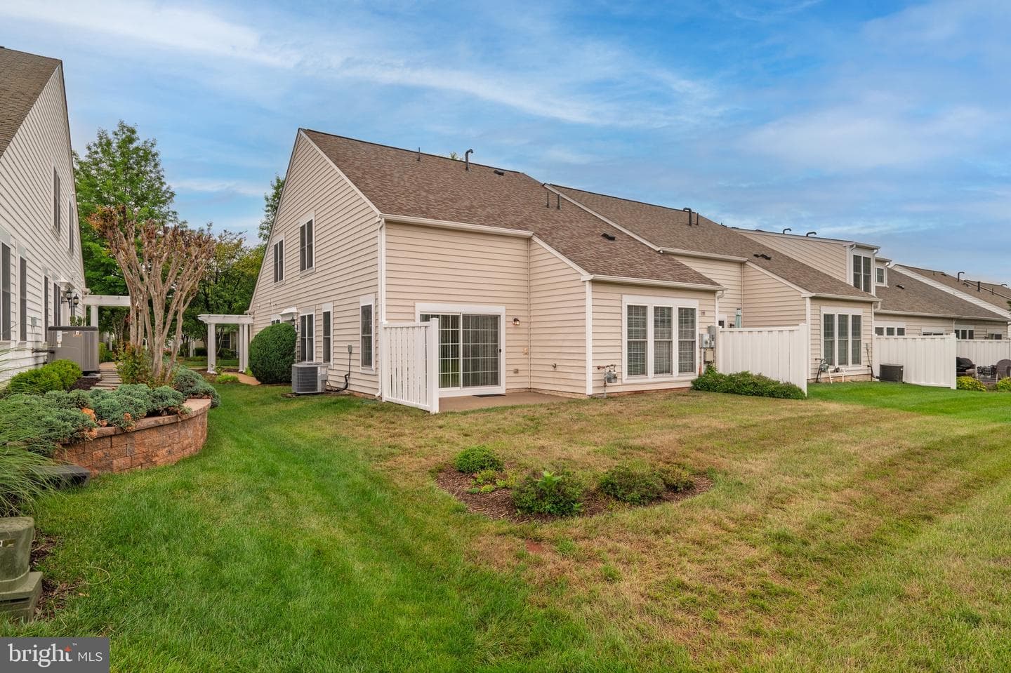 44397 Maltese Falcon Square photo 54