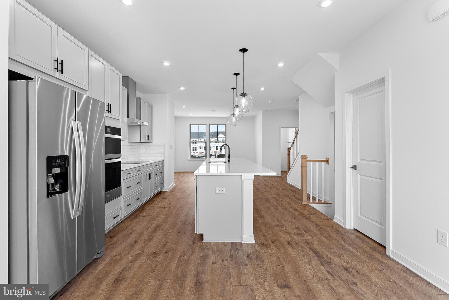 43798 Mystic Maroon Terrace photo 2