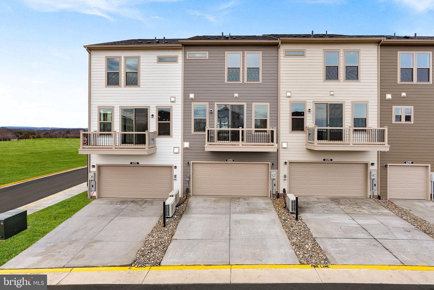 43798 Mystic Maroon Terrace photo 38