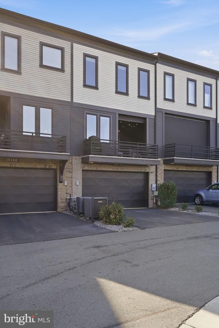 20388 Roslindale Drive photo 56