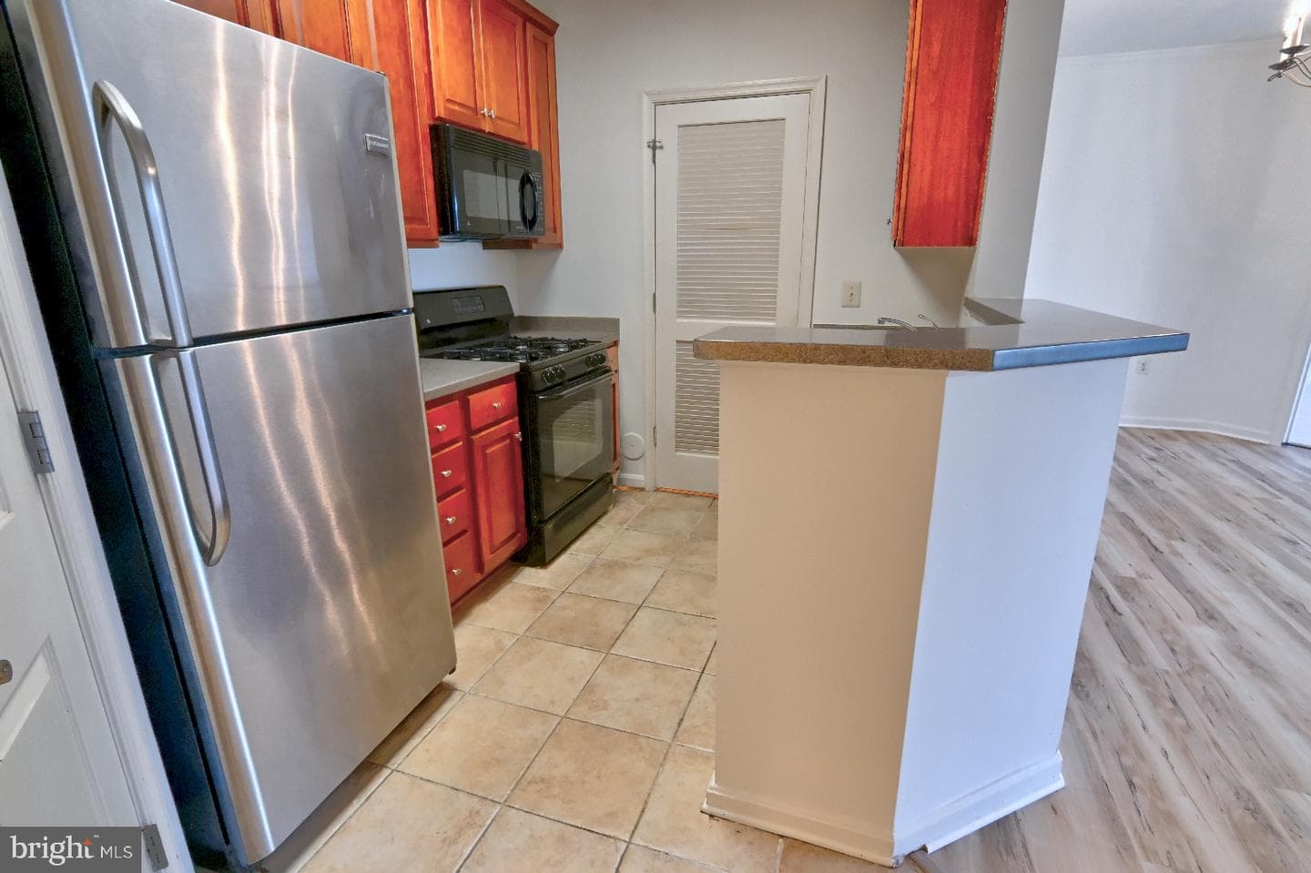 21216 Mcfadden Square #108 photo 10