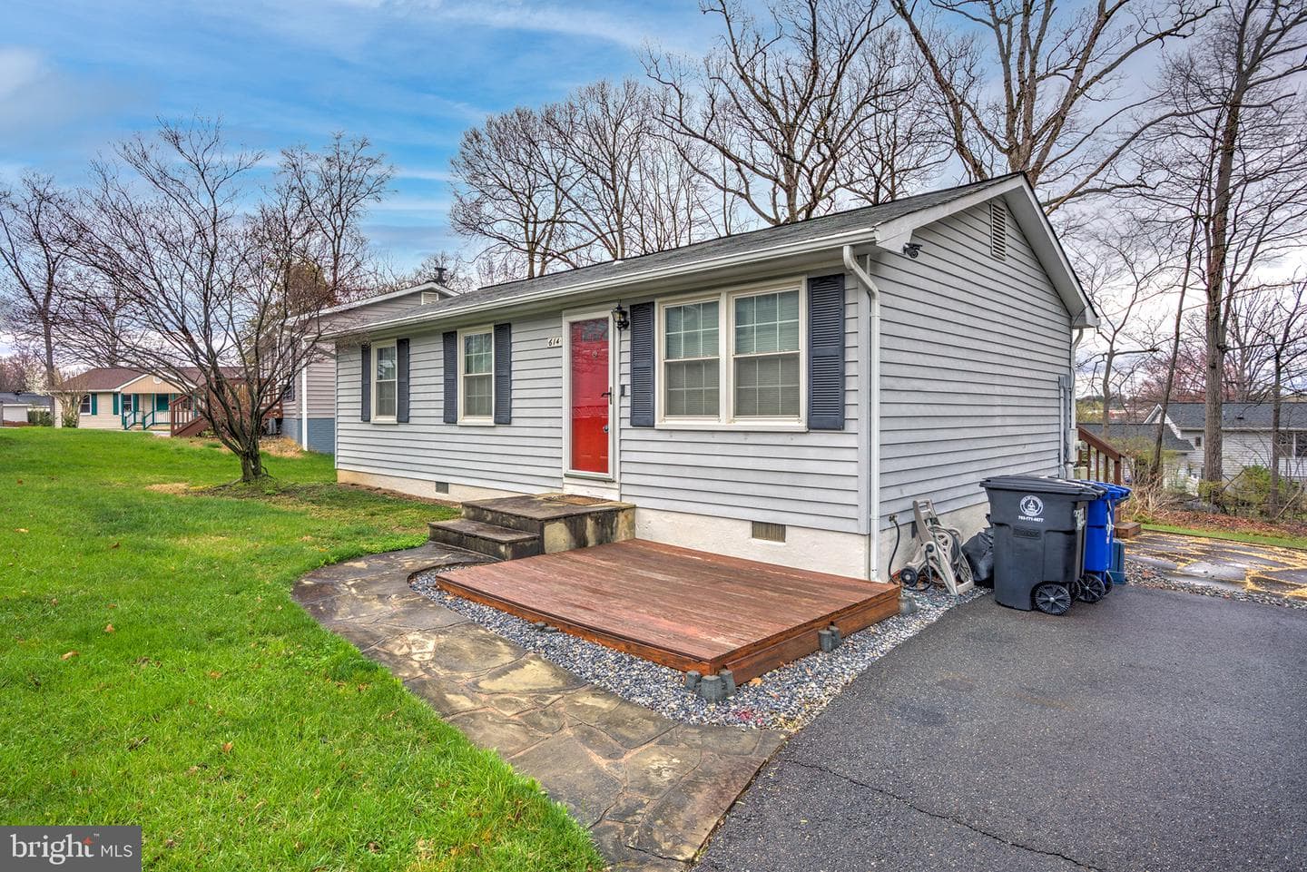 614 York Lane SE, Leesburg