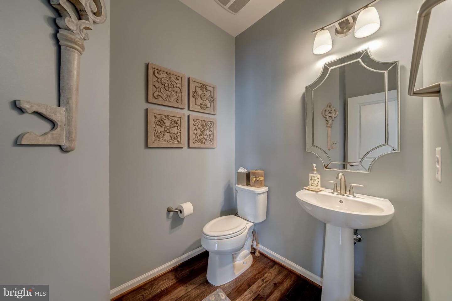1002 Themis Street SE photo 31