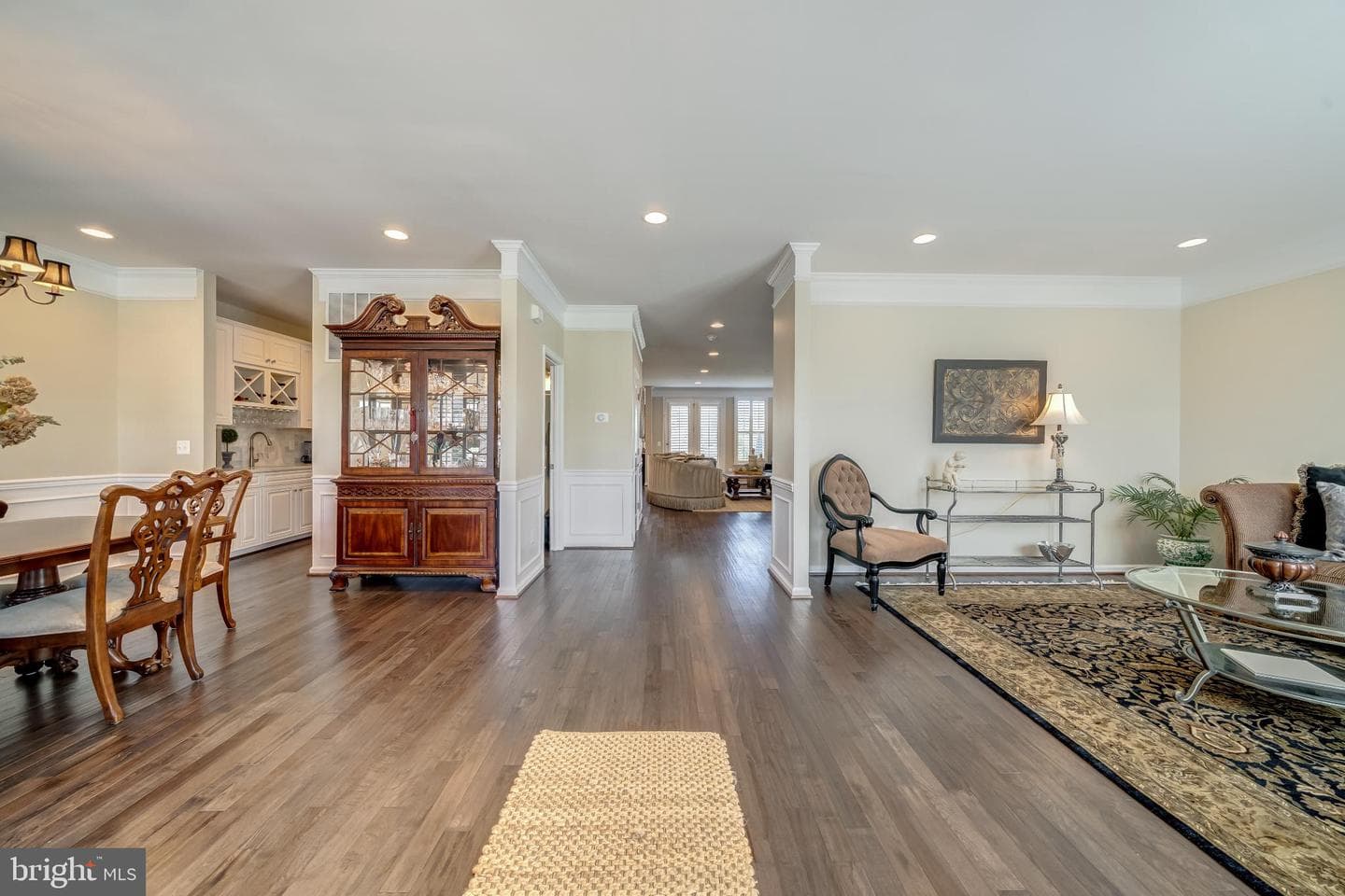 1002 Themis Street SE photo 6
