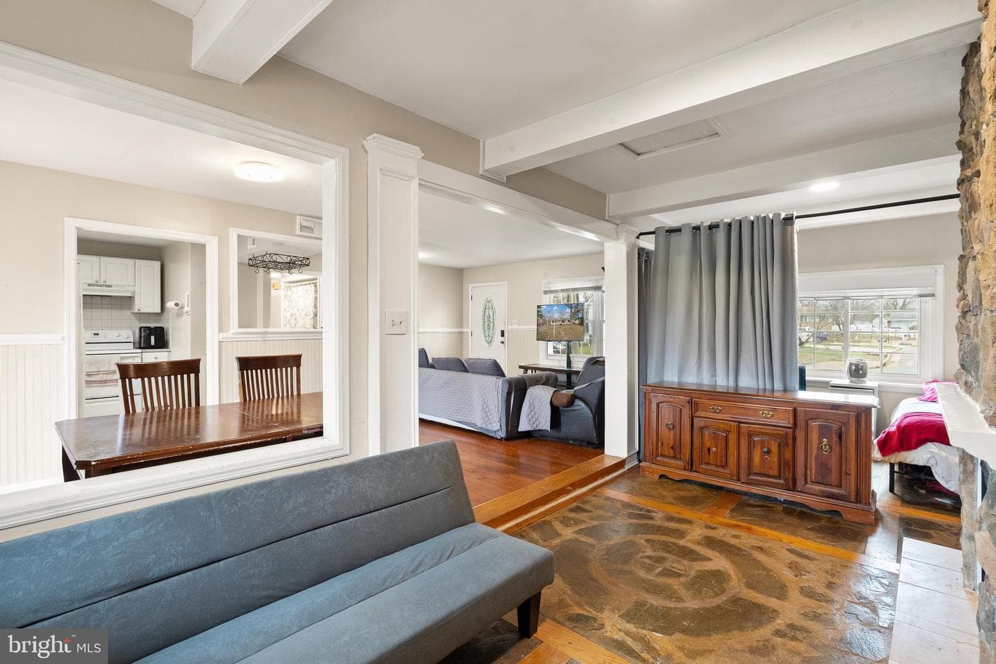 1301 N Amelia Street photo 12