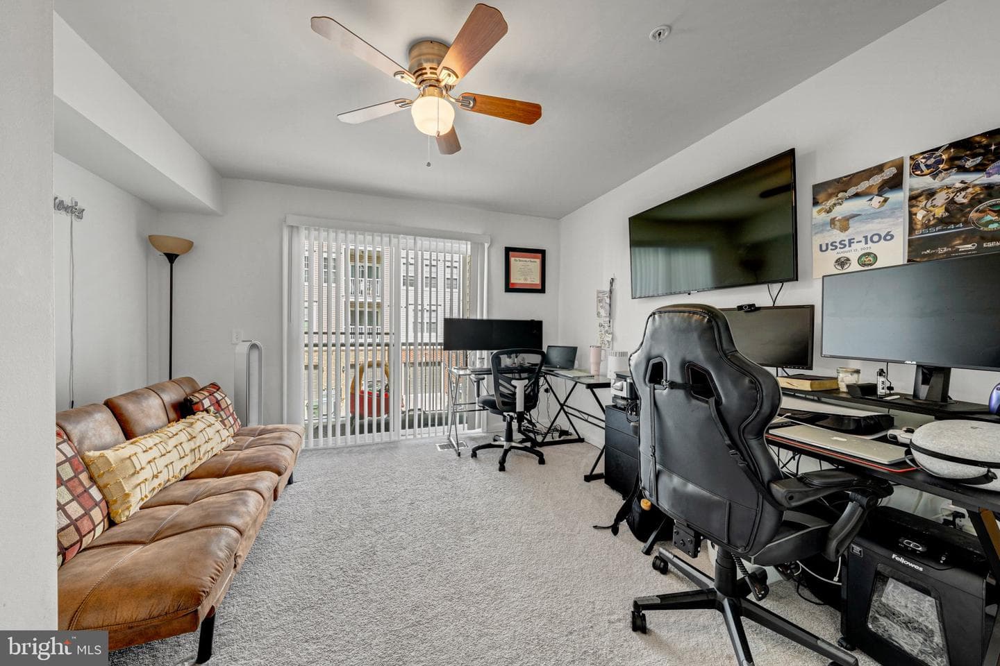 43491 Town Gate Square photo 25