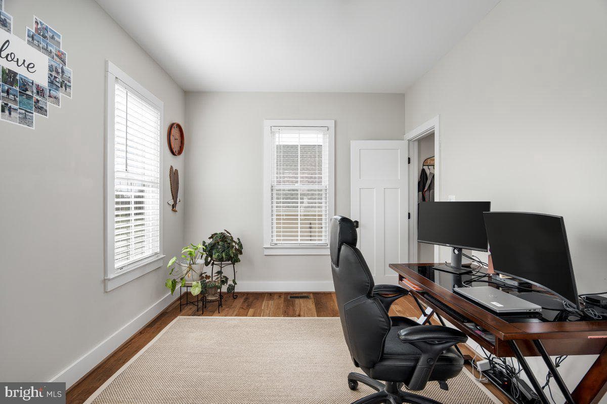 38165 Cobbett Lane photo 21