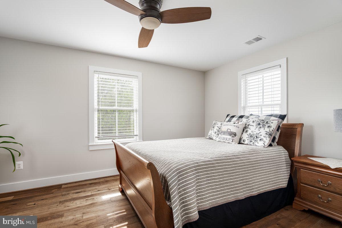 38165 Cobbett Lane photo 31