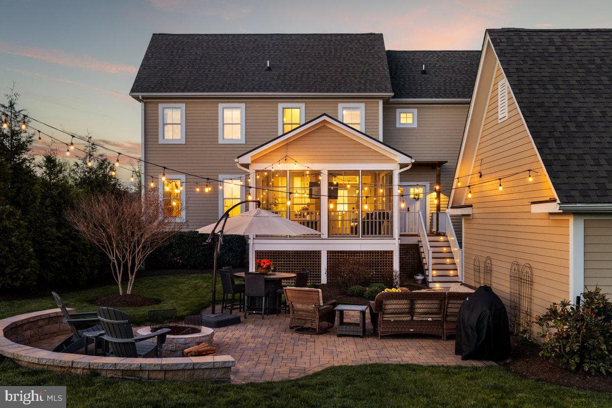 38165 Cobbett Lane photo 4