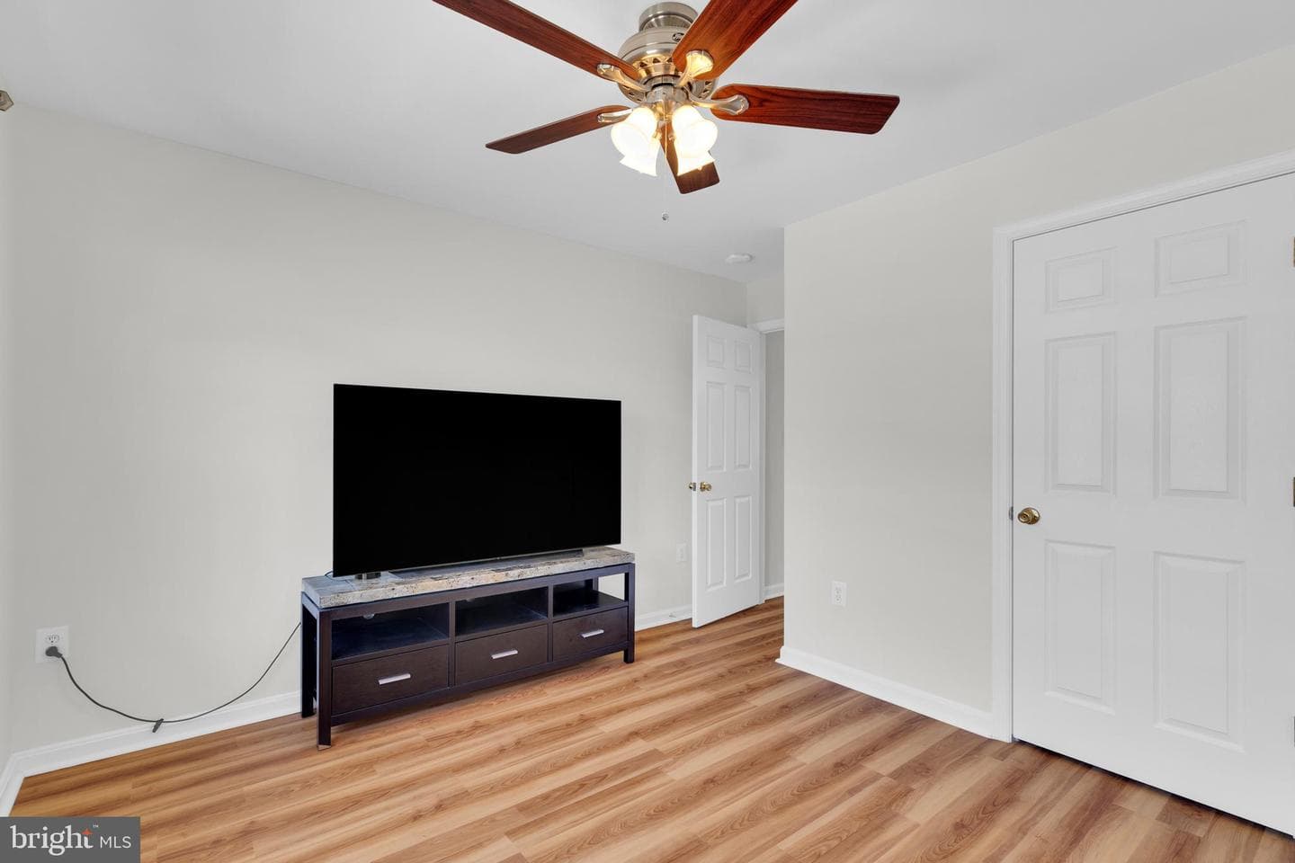 43312 Ardmore Street photo 30