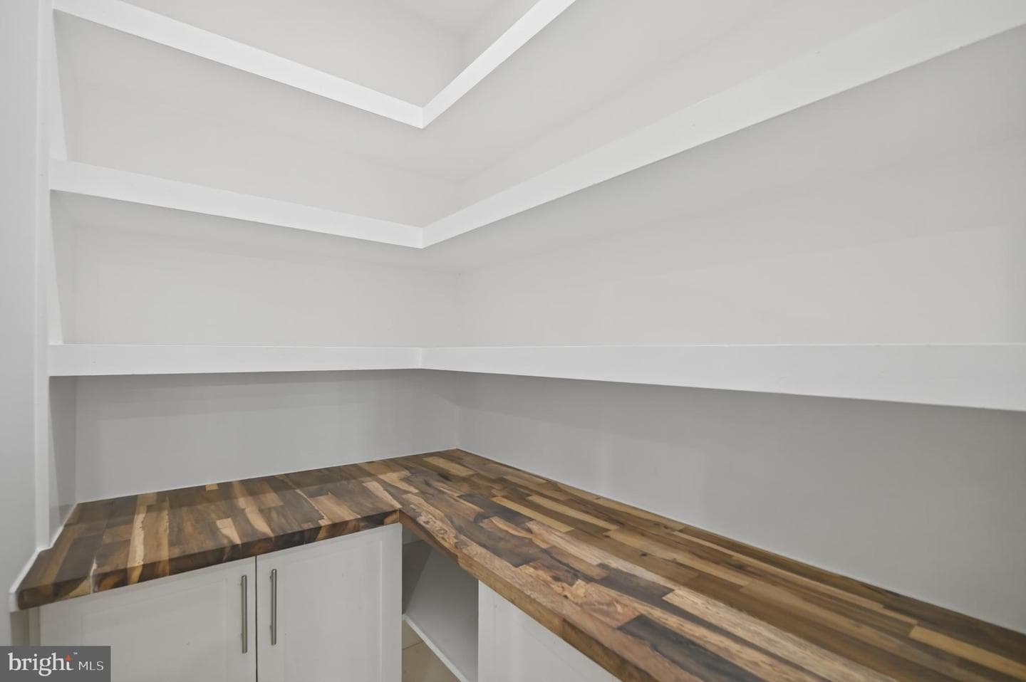 23909 Welch Ridge Place photo 13