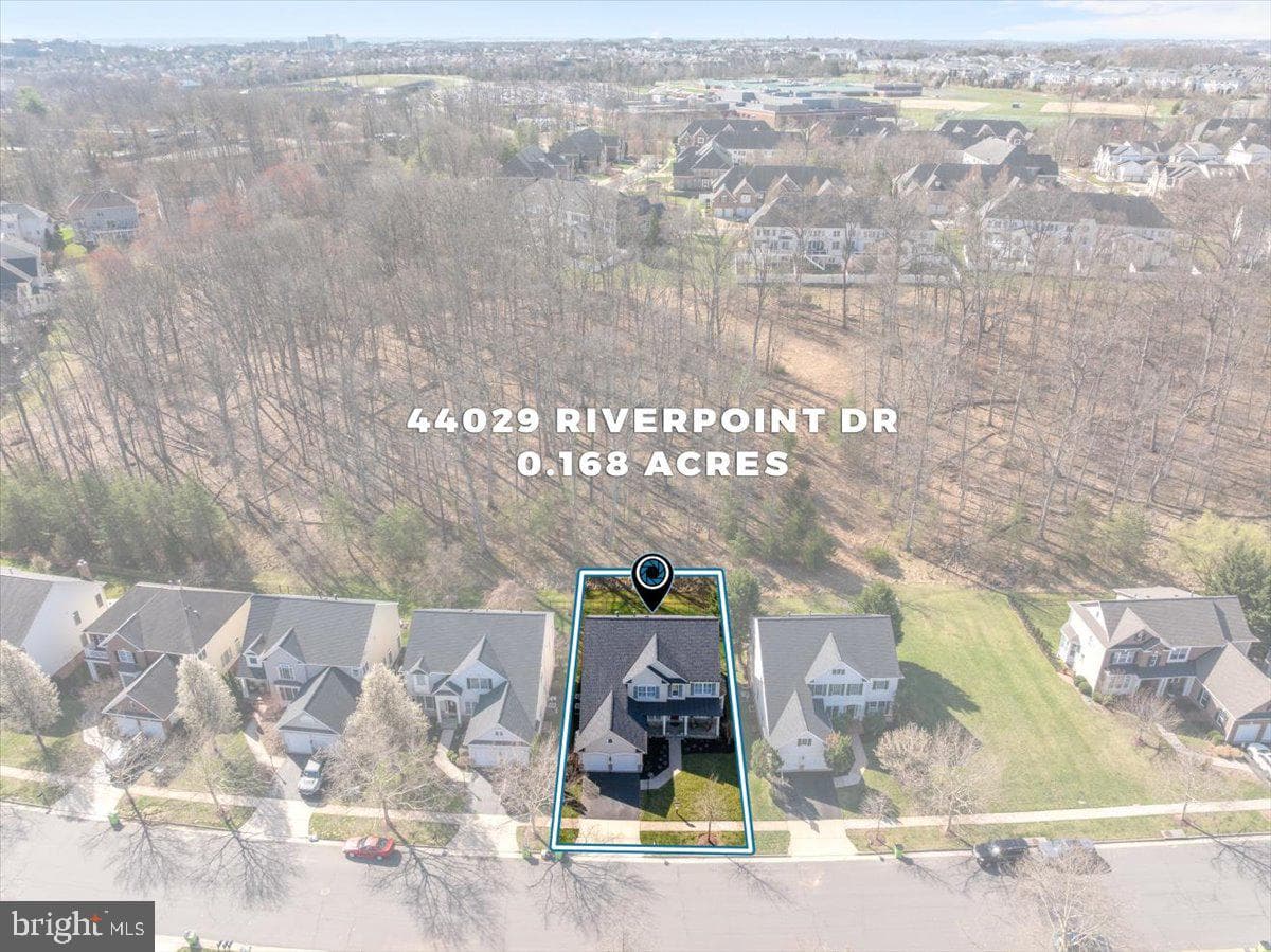 44029 Riverpoint Drive photo 4