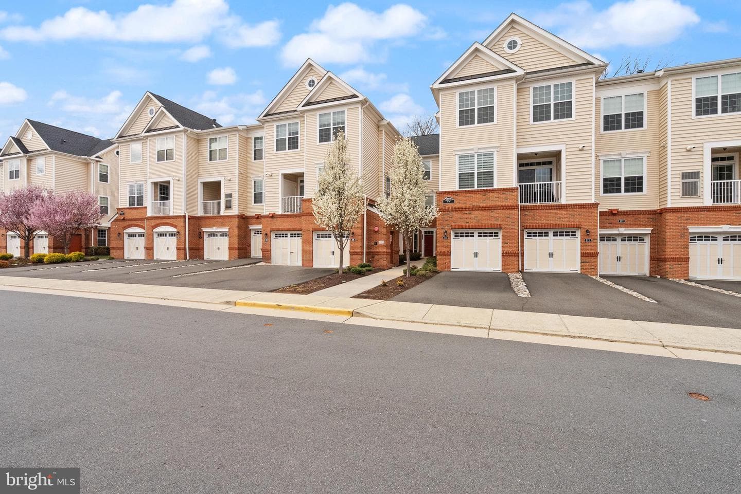 23235 Milltown Knoll Square #110 photo 2