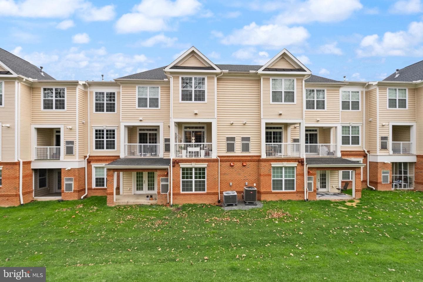 23235 Milltown Knoll Square #110 photo 39