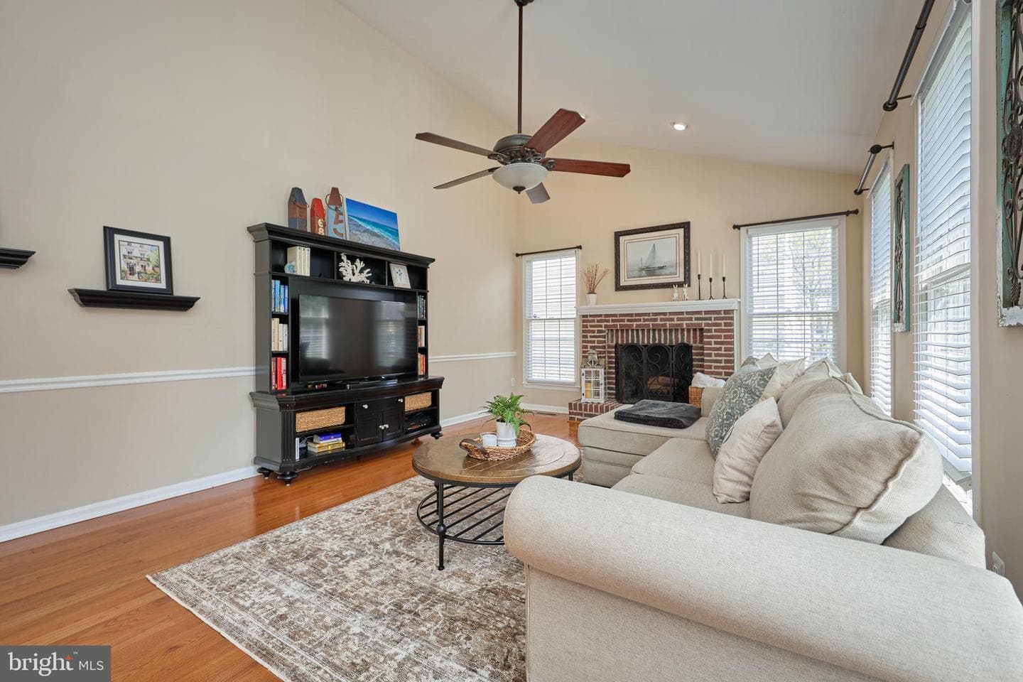 105 Whitney Place NE photo 13