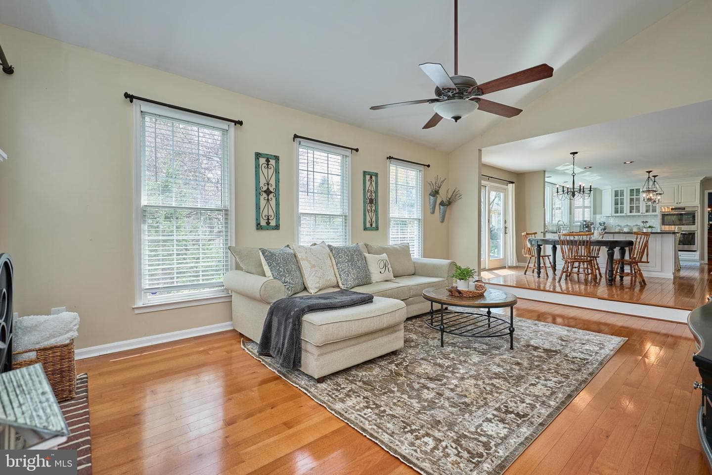 105 Whitney Place NE photo 16