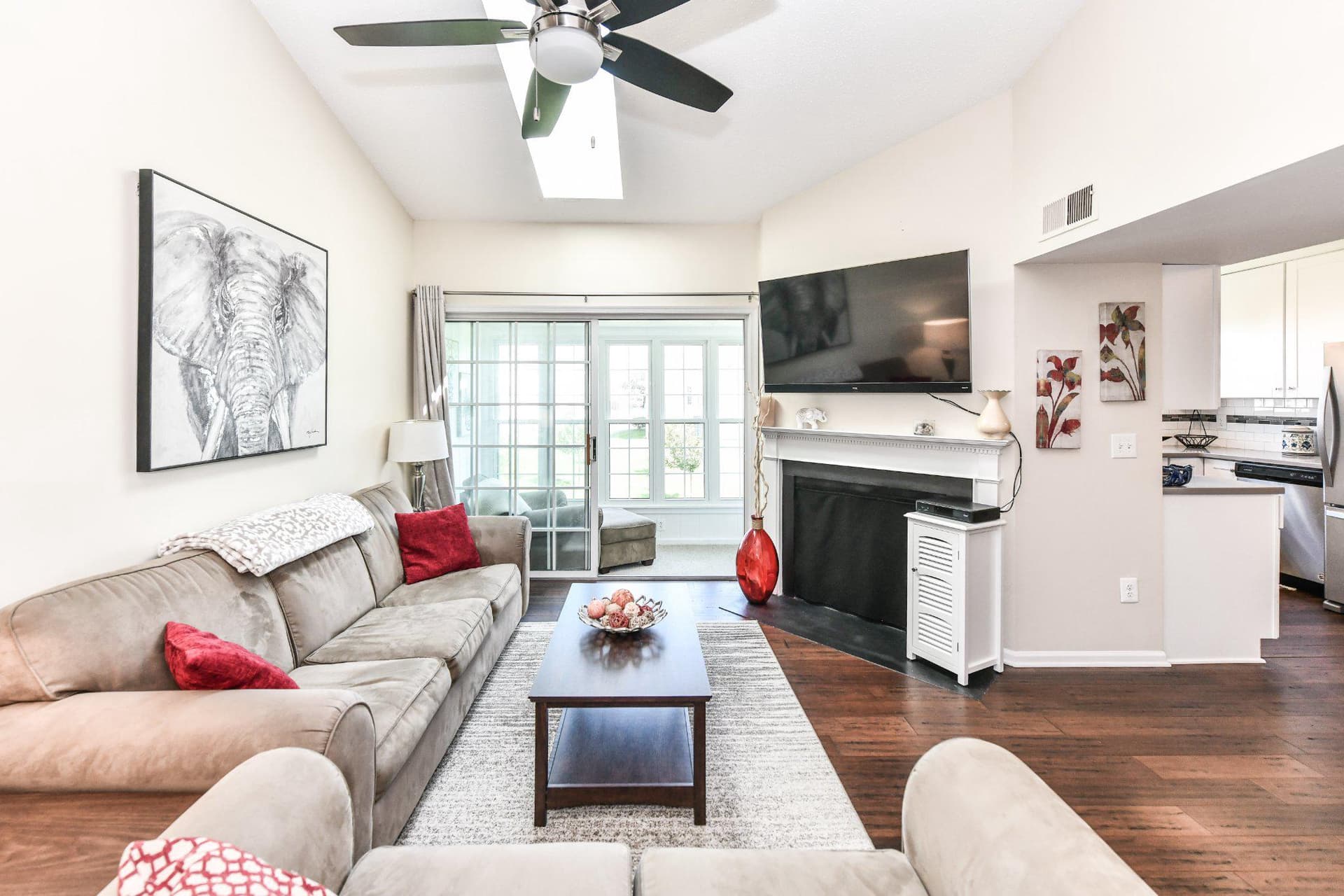 109 Prosperity Avenue SE #f photo 2