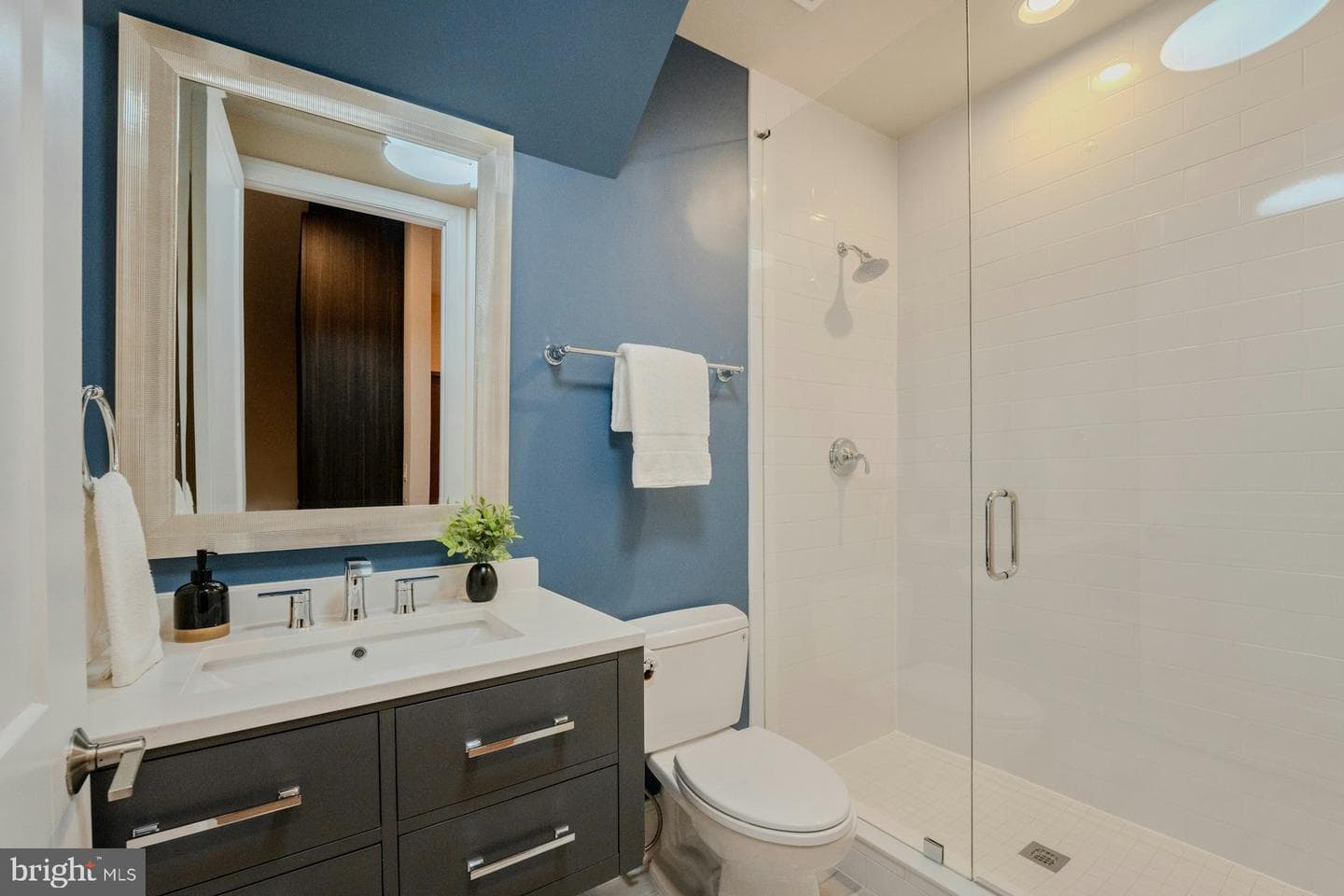 44665 Brushton Terrace photo 11