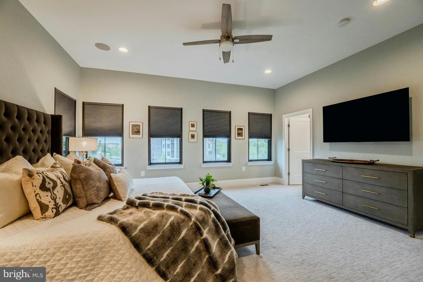 44665 Brushton Terrace photo 42