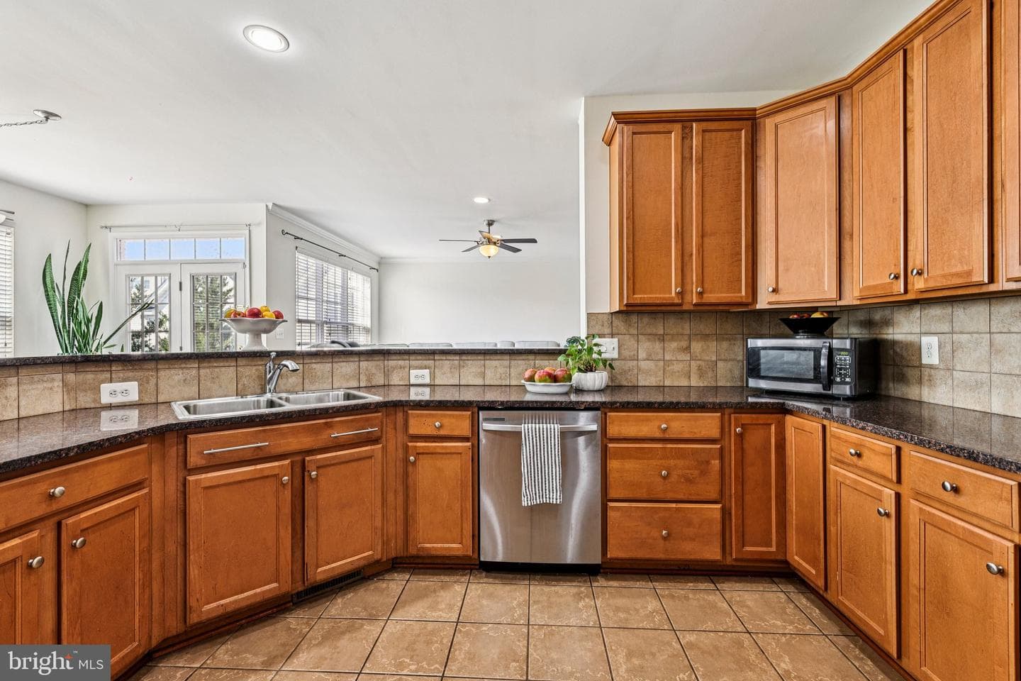 43169 Eleni Street photo 13