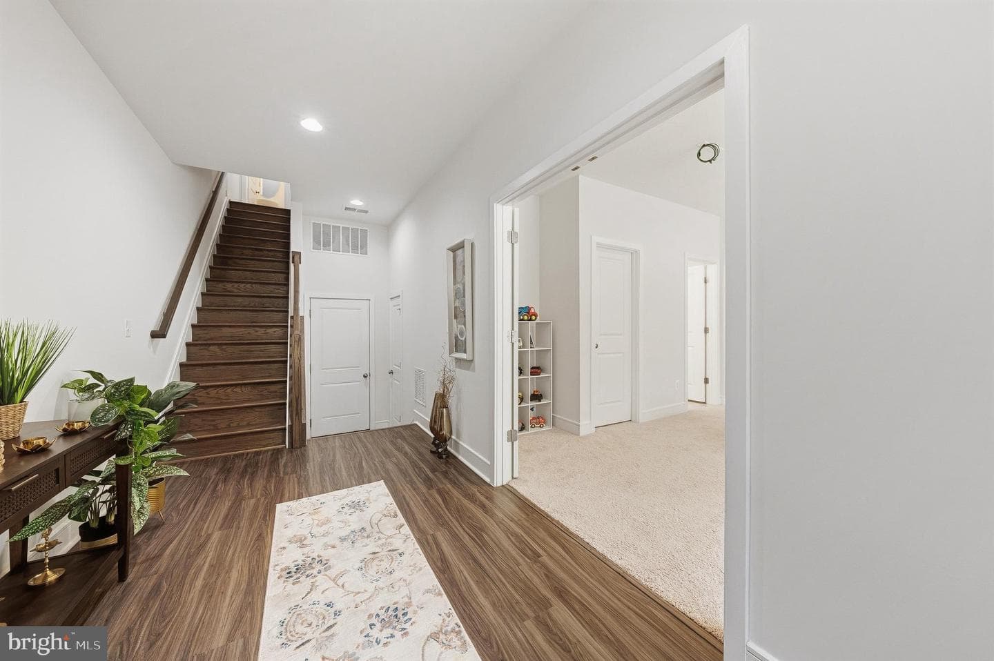 23117 Cottonwillow Square photo 4