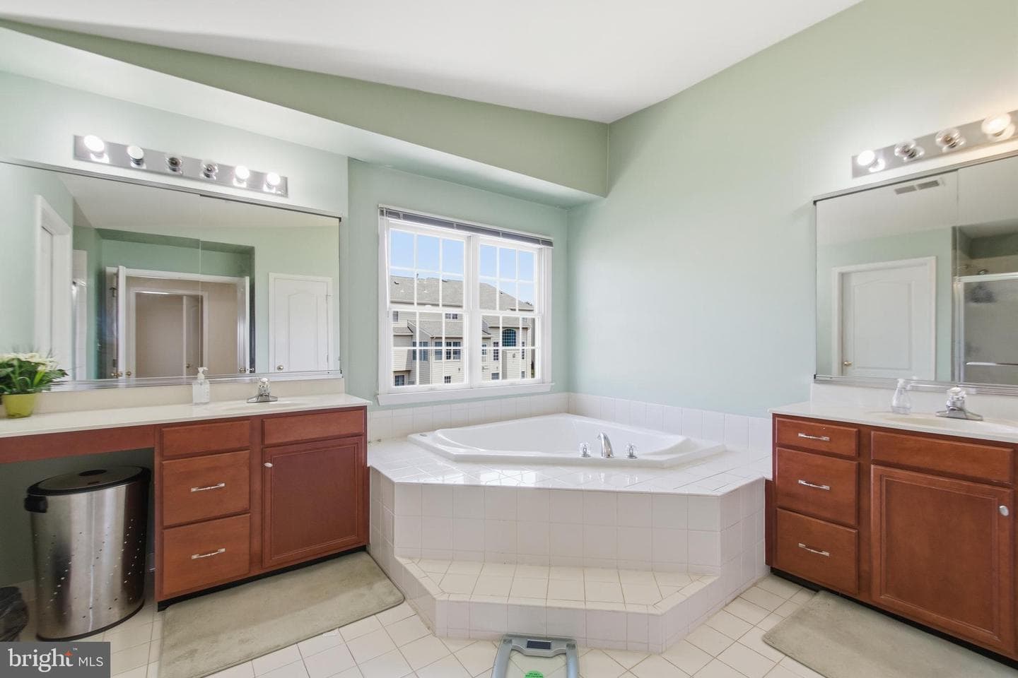 43679 Lucketts Bridge Circle photo 33