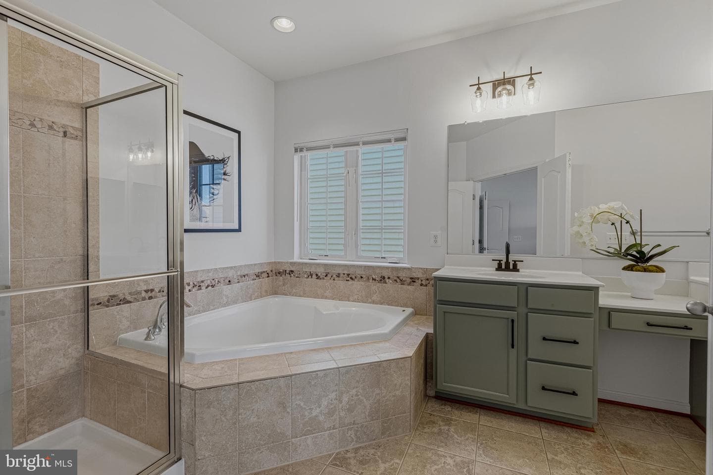 43172 Nikos Street photo 30