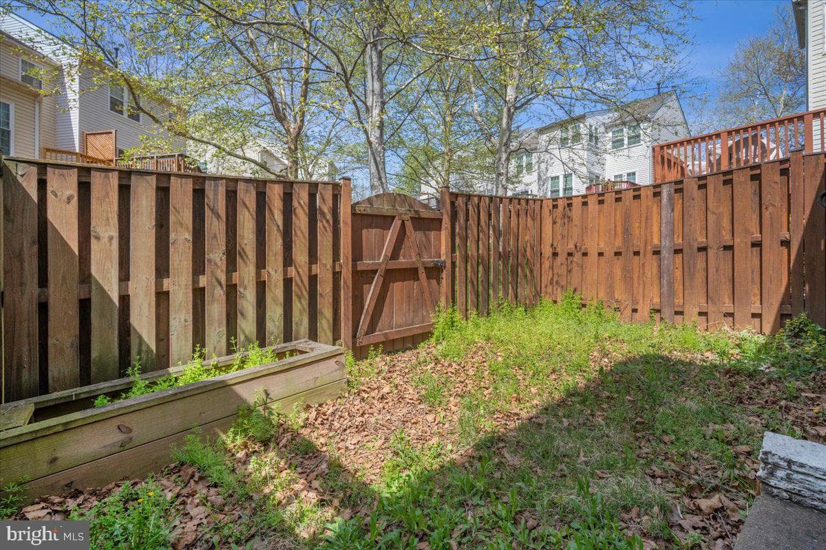 22019 Box Car Square photo 26
