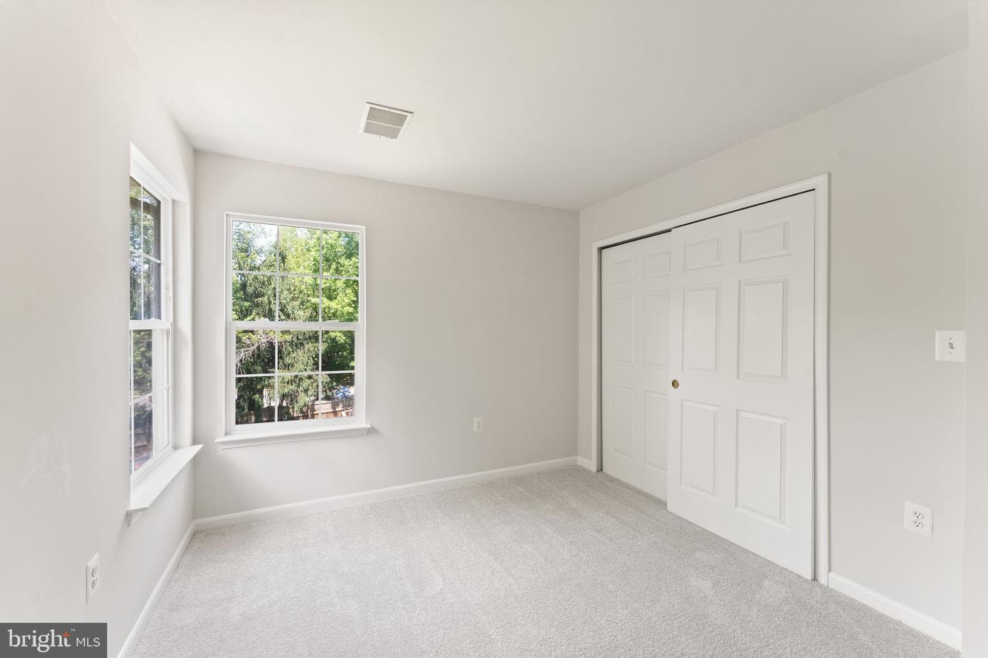 103 Bournville Court SE photo 48