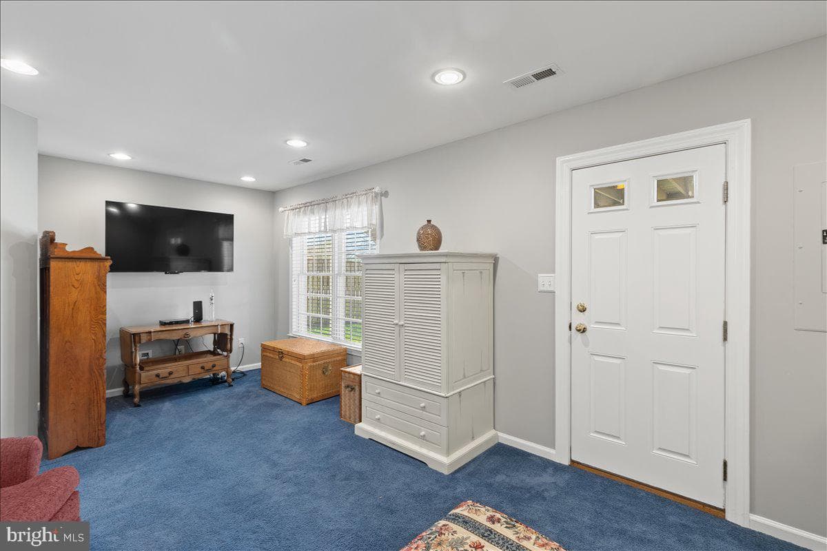 734 Hetzel Terrace SE photo 32