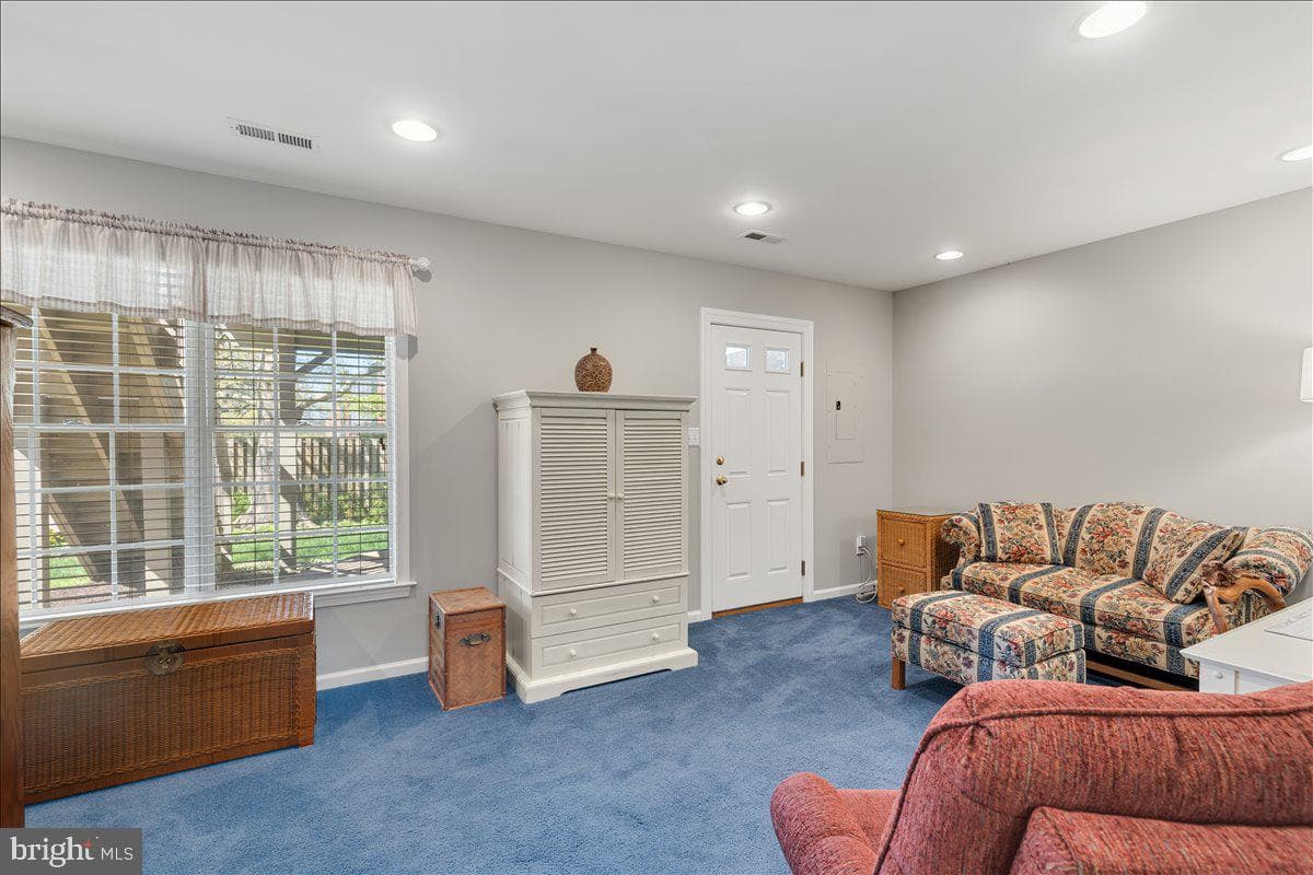 734 Hetzel Terrace SE photo 33