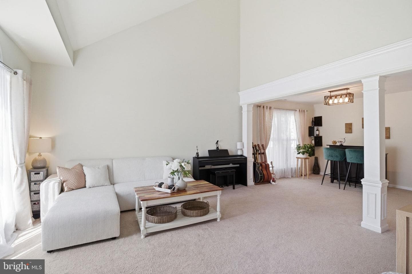 604 Longfellow Drive NE photo 6