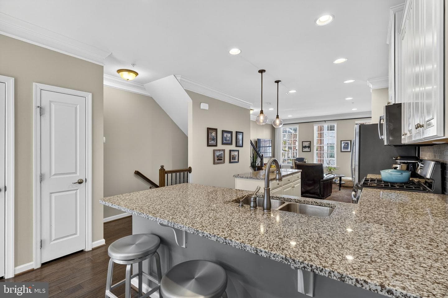 459 Haupt Square SE photo 25