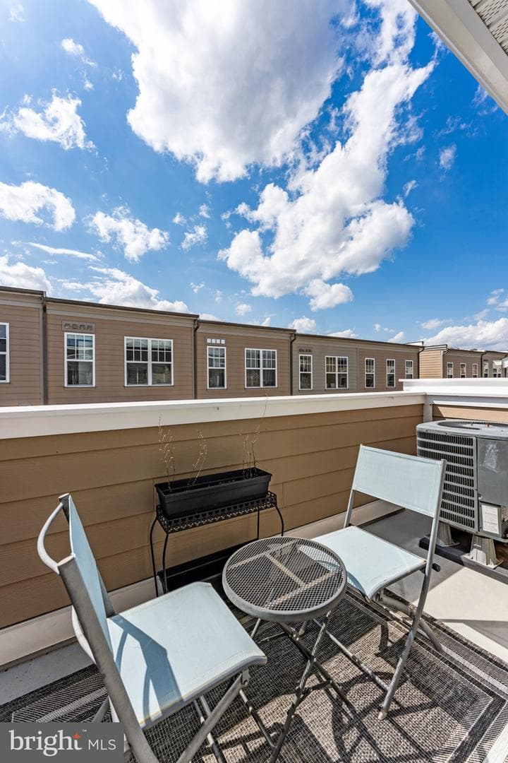 459 Haupt Square SE photo 56