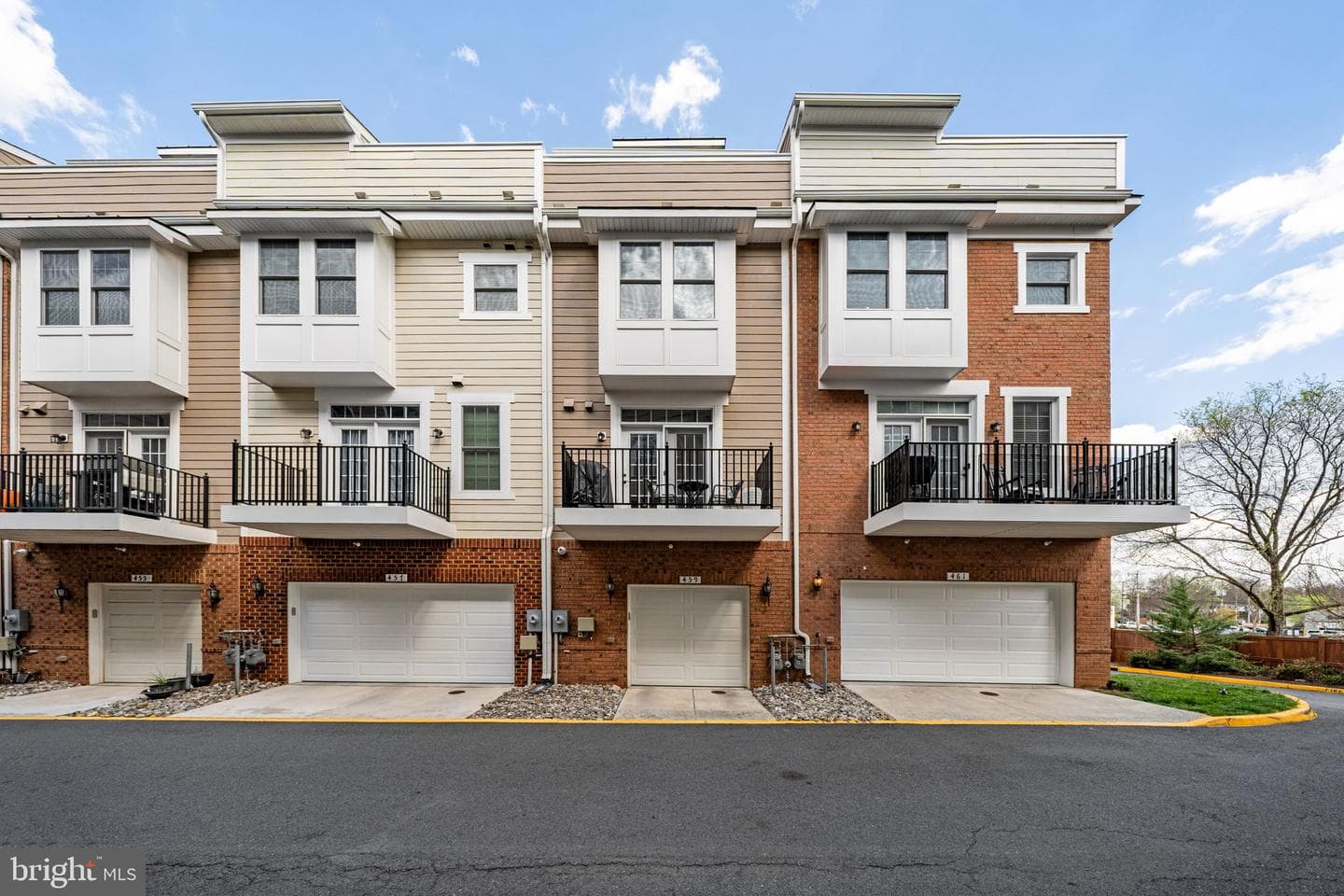 459 Haupt Square SE photo 62