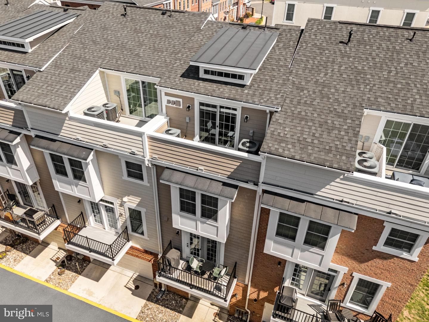 459 Haupt Square SE photo 64