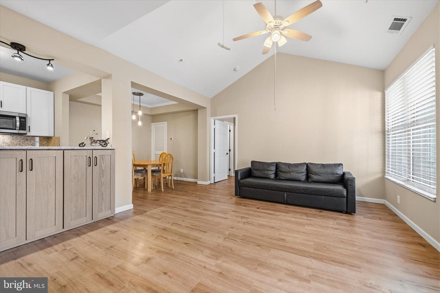 46628 Drysdale Terrace #301 photo 3