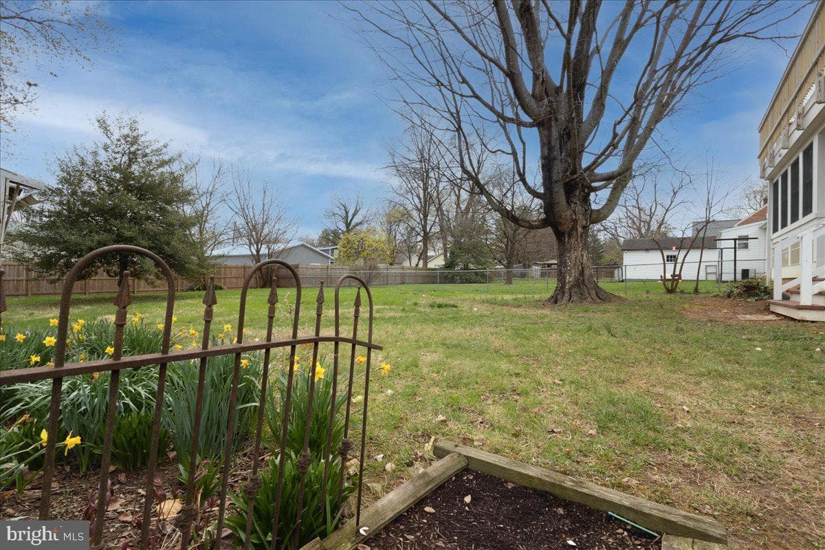 104 Pershing Avenue NW photo 42