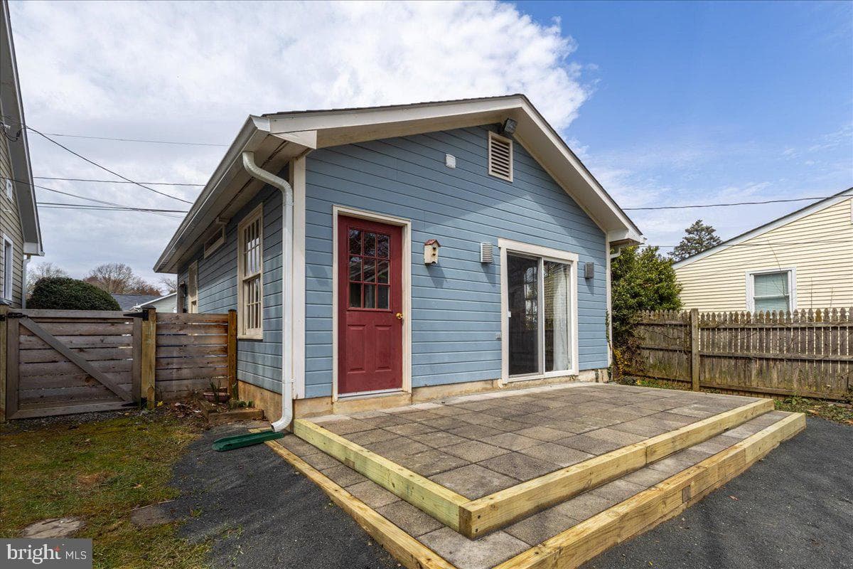 104 Pershing Avenue NW photo 6
