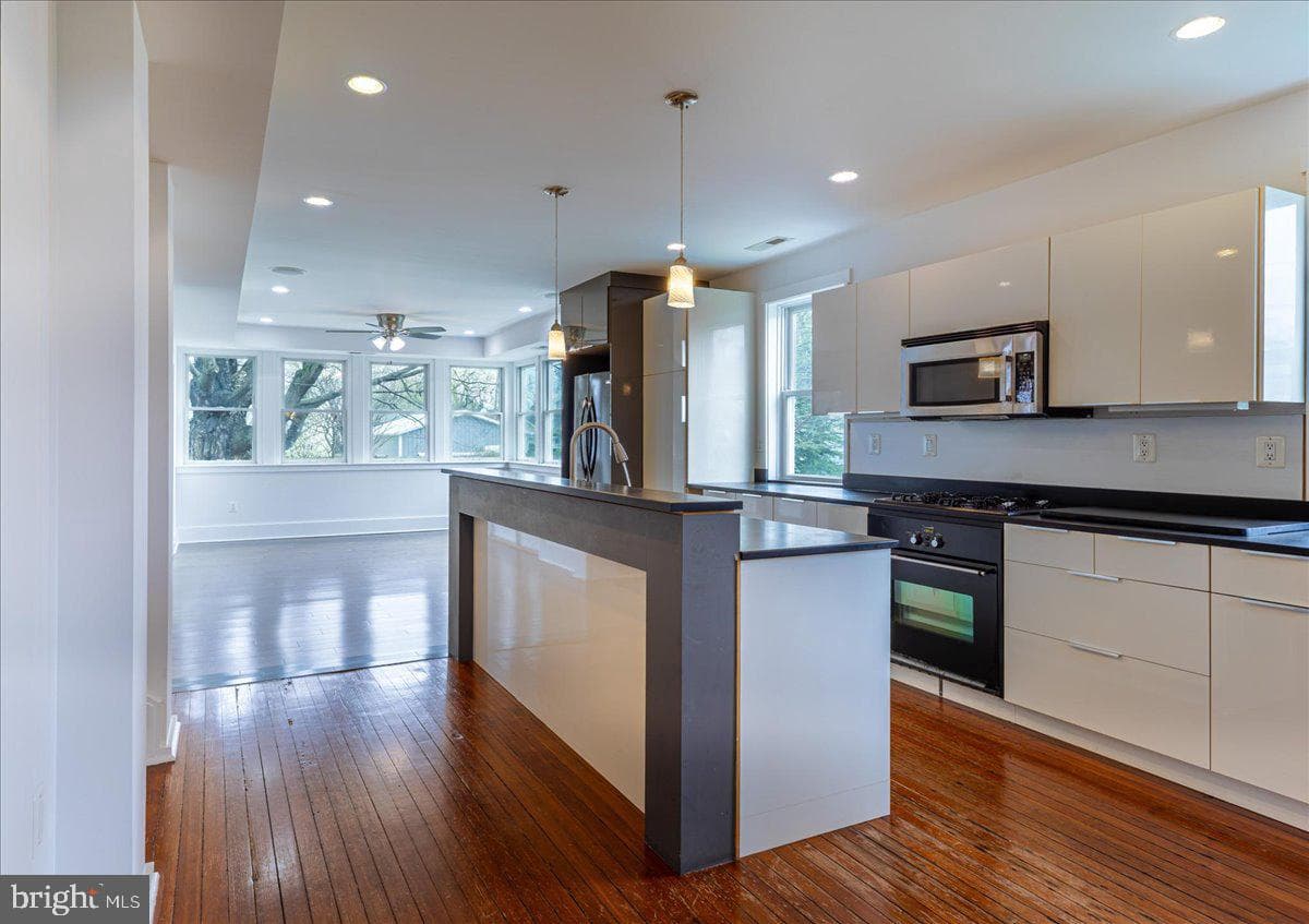 104 Pershing Avenue NW photo 9