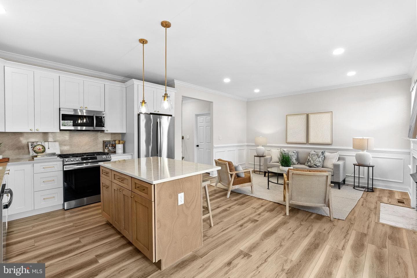 21555 Trowbridge Square photo 3