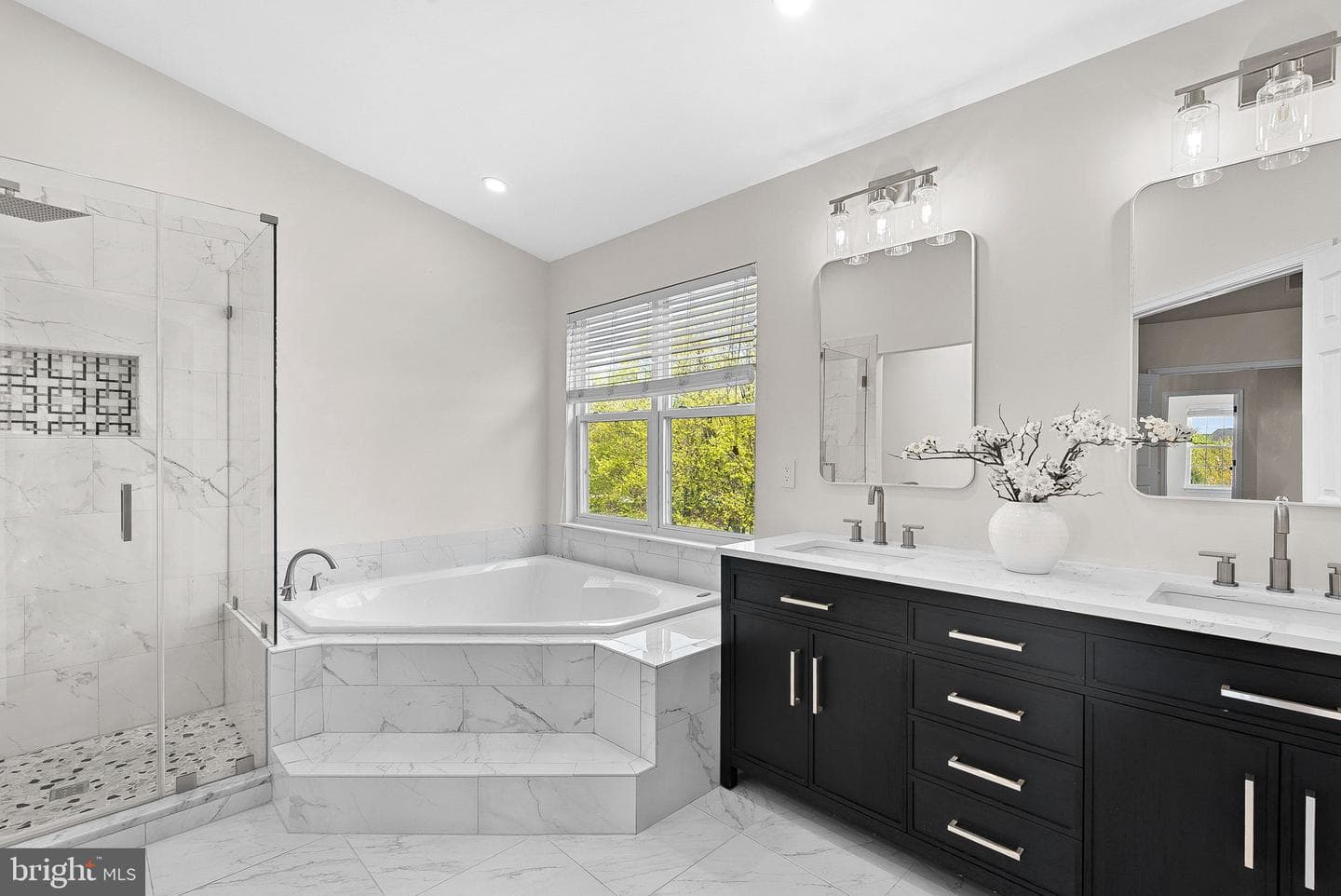 21555 Trowbridge Square photo 30
