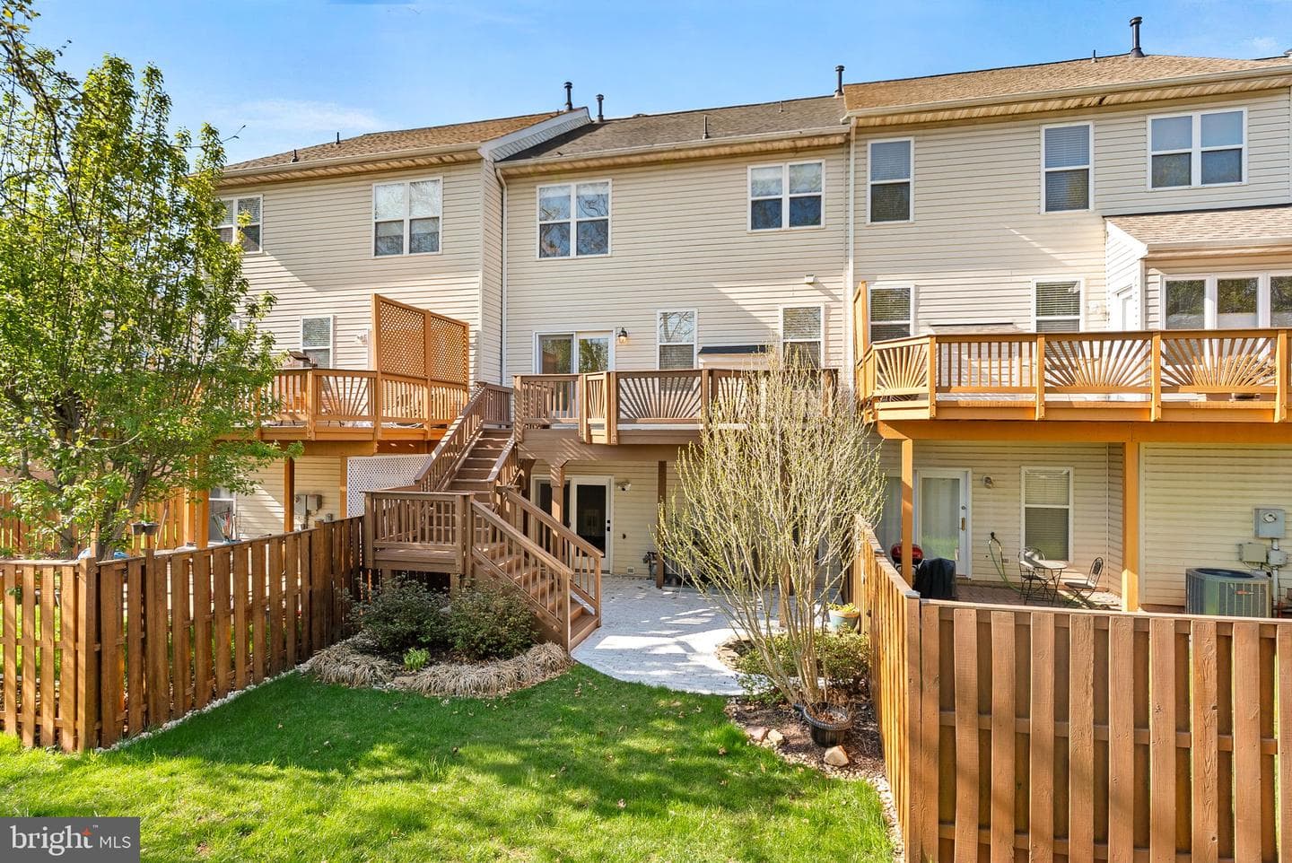 21555 Trowbridge Square photo 51