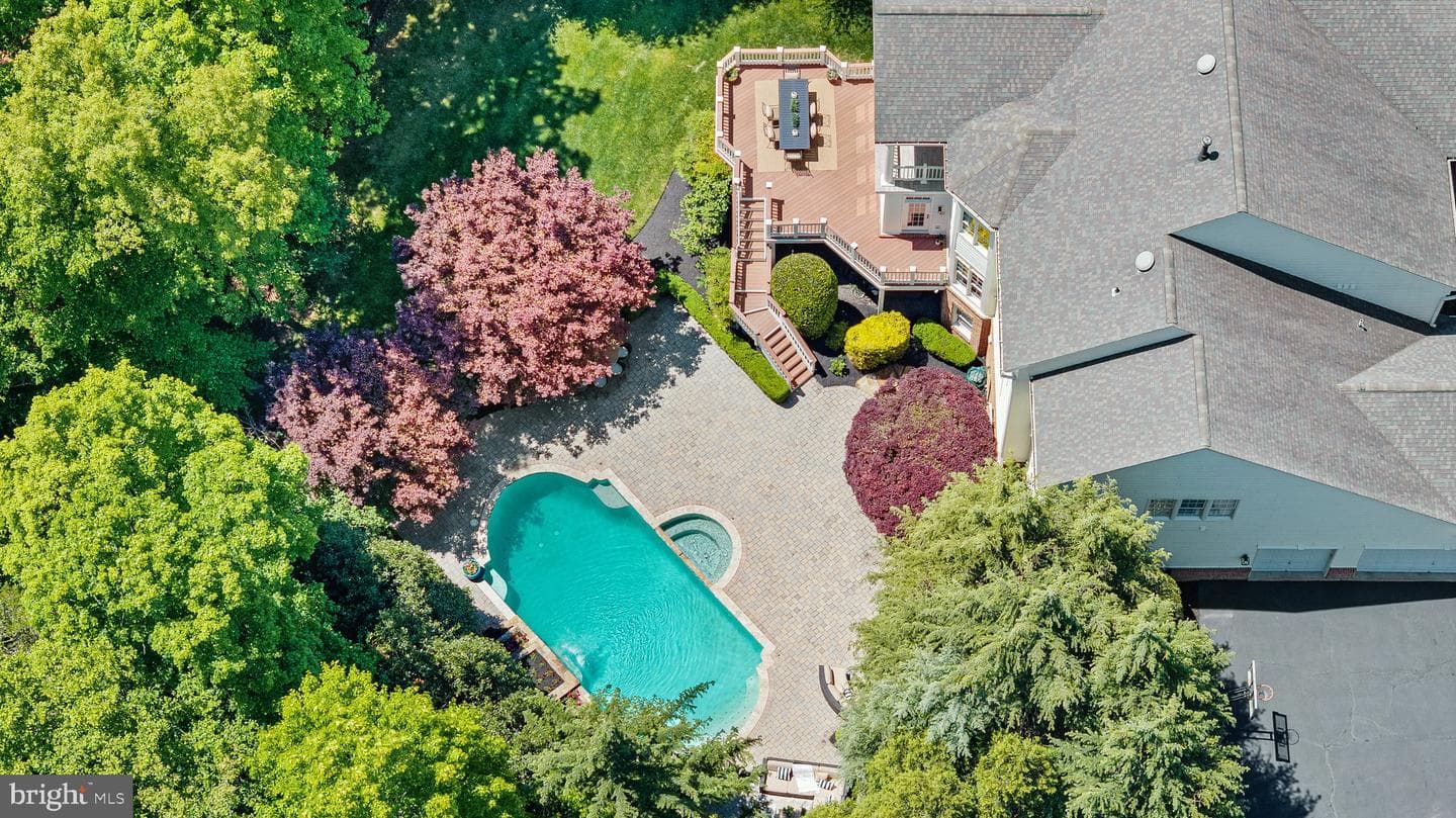 43295 Fieldsview Court, Leesburg