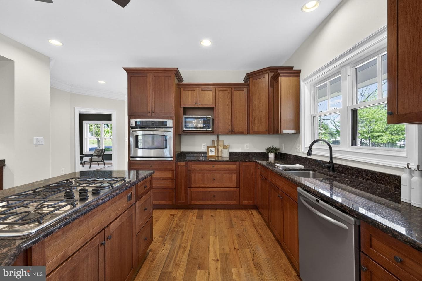 10 N Locust Street photo 27