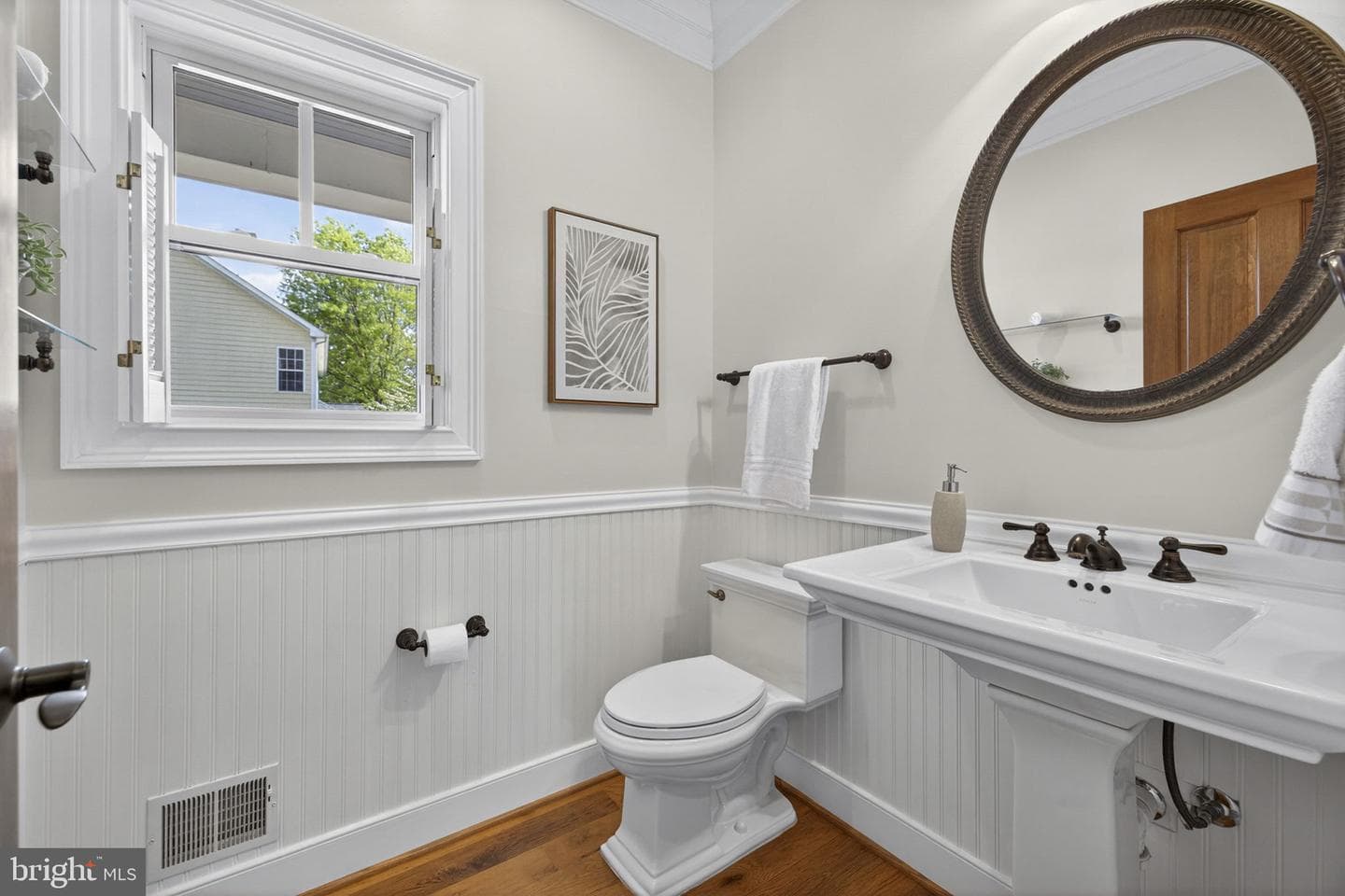 10 N Locust Street photo 37