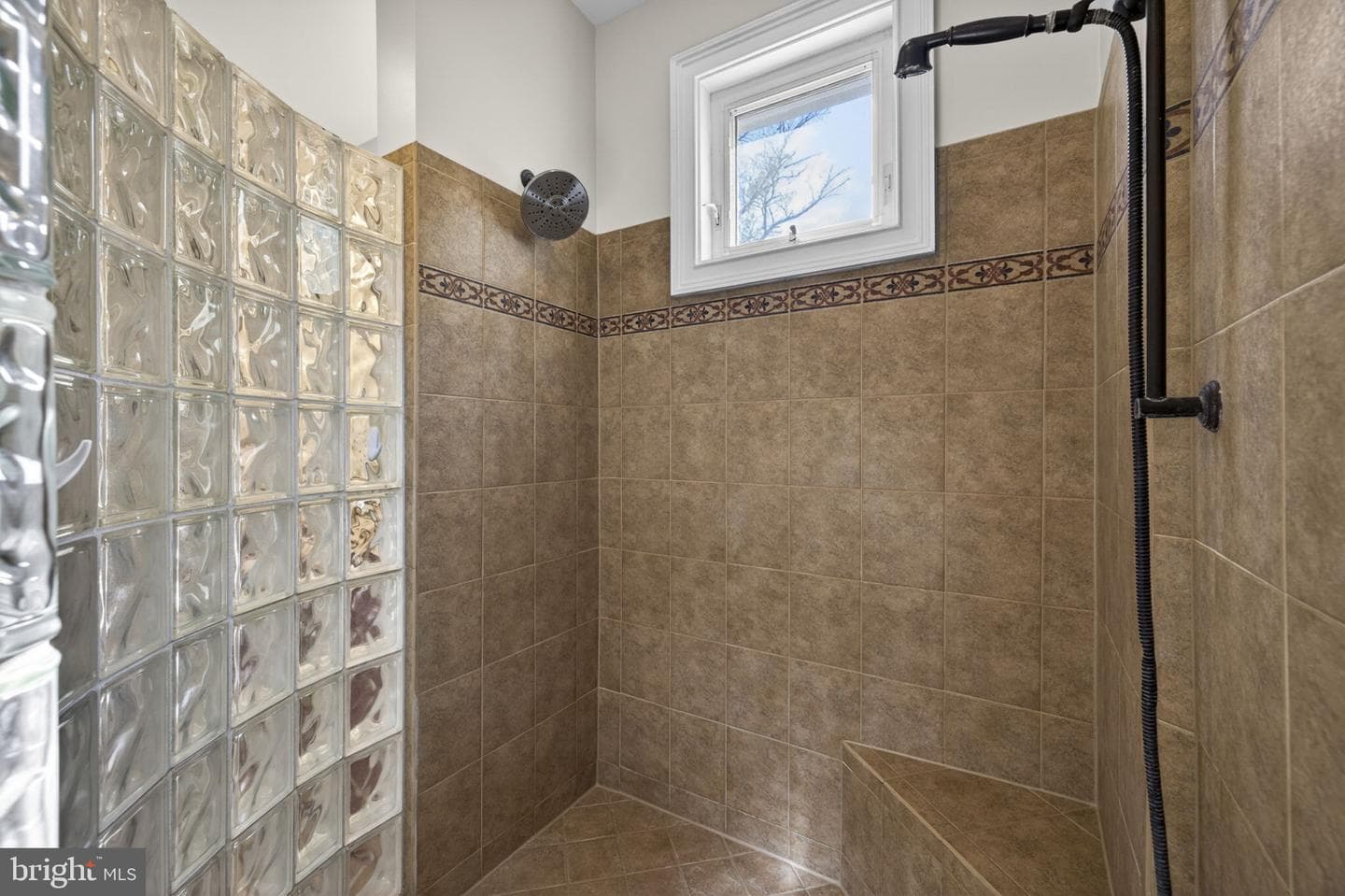 10 N Locust Street photo 47