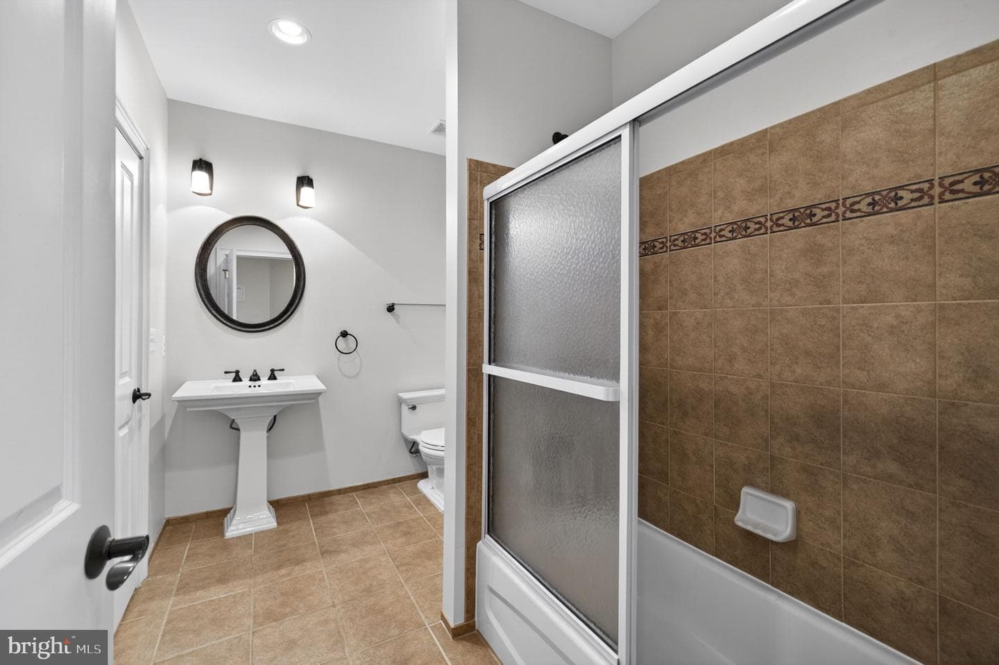 10 N Locust Street photo 69