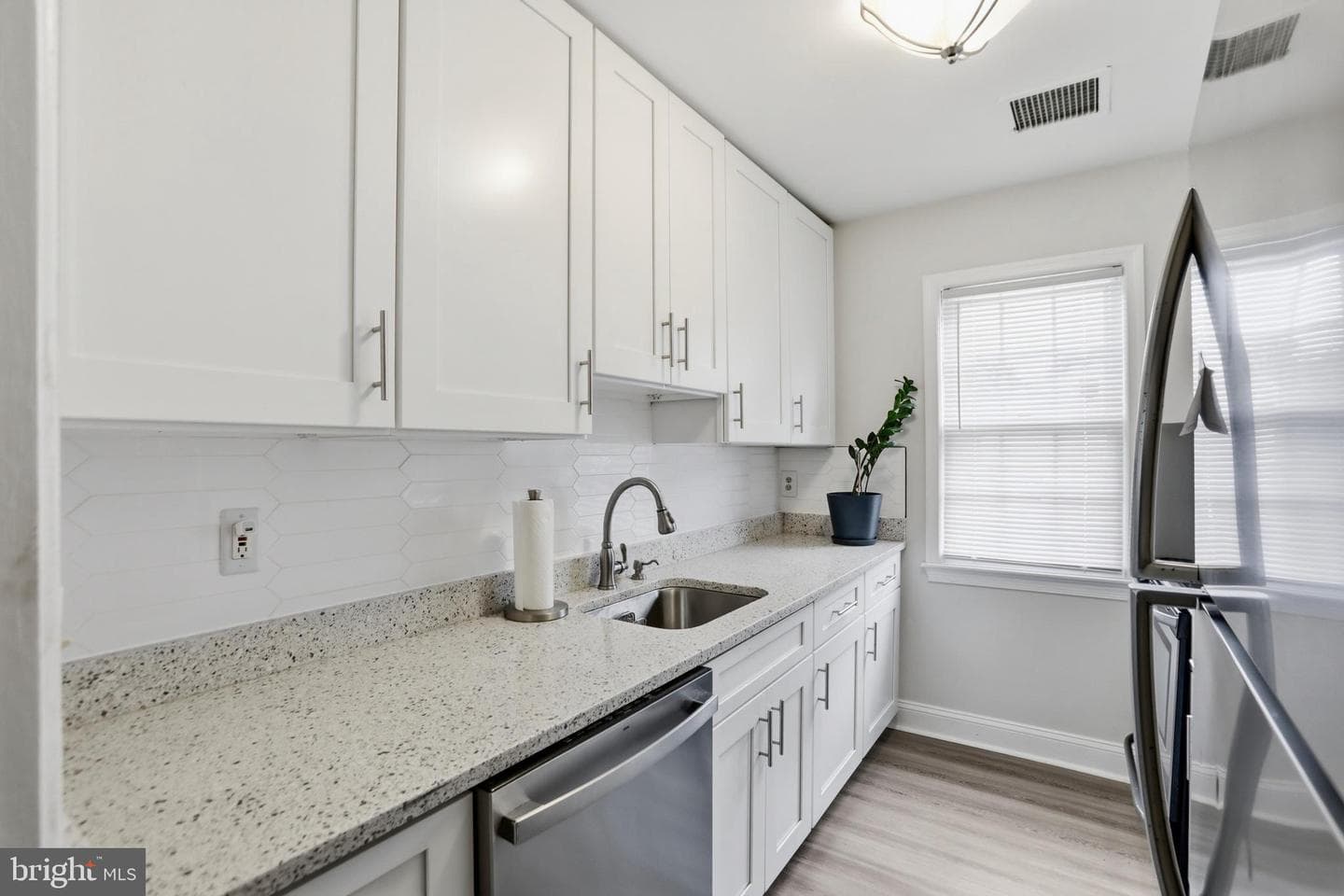 207 Dry Mill Road SW photo 9